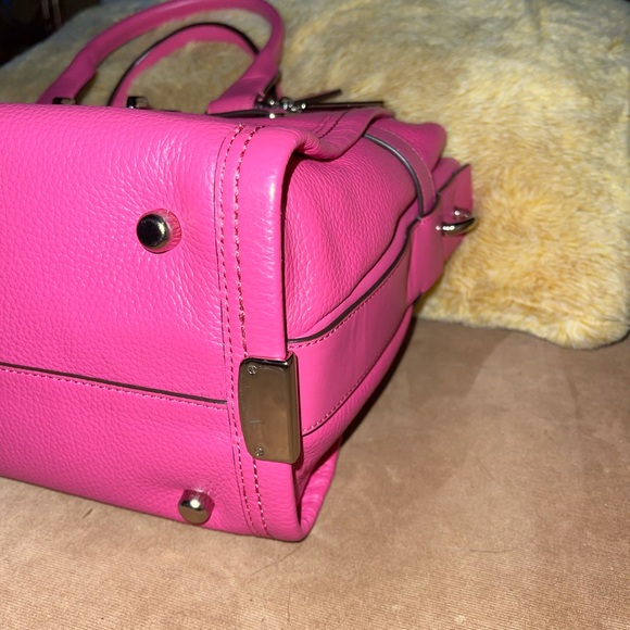 Coach - Picture 4 of 4